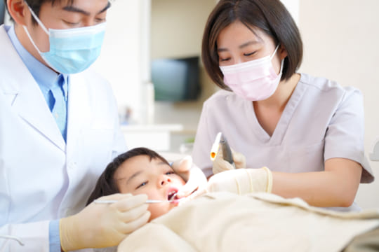 子供の歯科治療